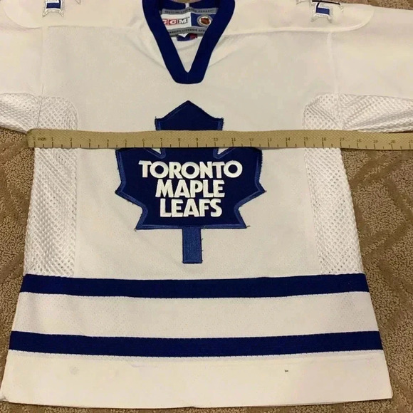 90’s Toronto Maple Leafs CCM NHL Hockey Jersey - Picture 9 of 11